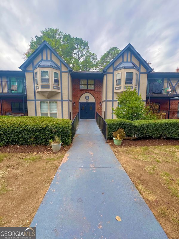6851 Roswell Road, Sandy Springs