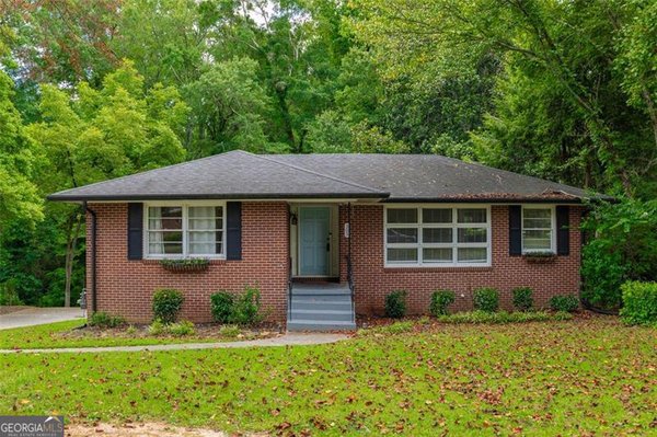 305 Brookwood Drive, Marietta