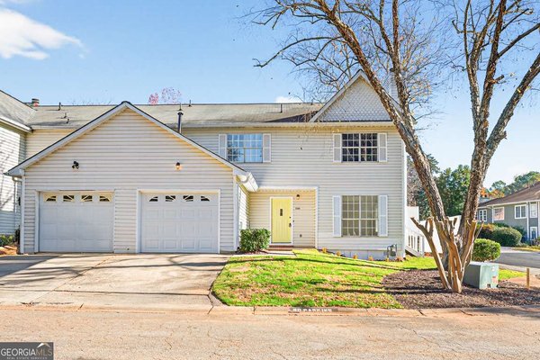 1049 Knights Bridge Court, Norcross