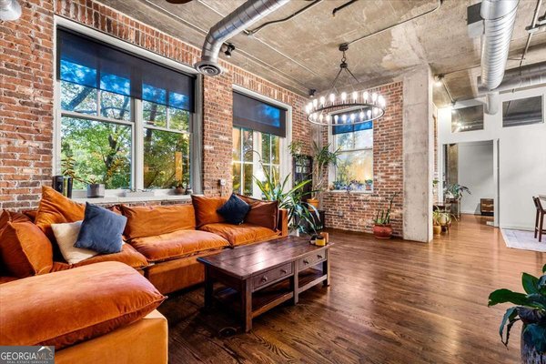 3235 Roswell Road, Atlanta