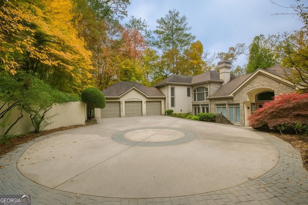 6010 Heards Drive, Sandy Springs