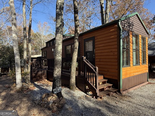 101 Cindy Parkway, Cleveland