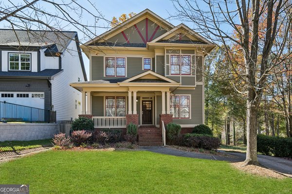 1043 Antioch Drive, Brookhaven