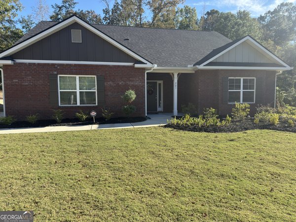 201 Carsons Walk, Macon