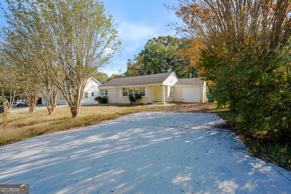 843 White Oak Drive, Forest Park