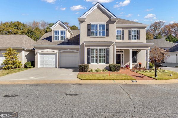 33 Village Lane, Newnan
