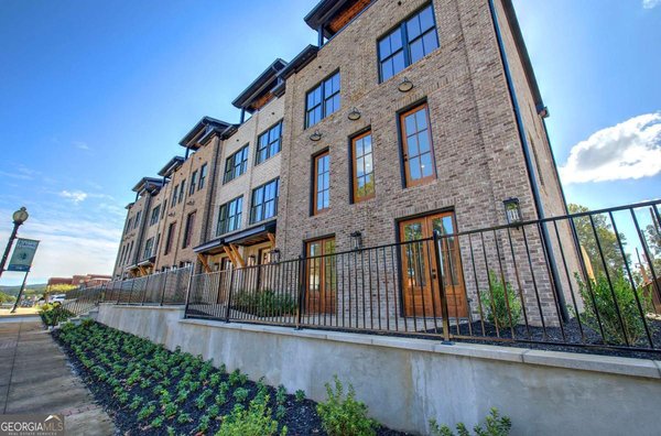 178 Main Street, Cartersville