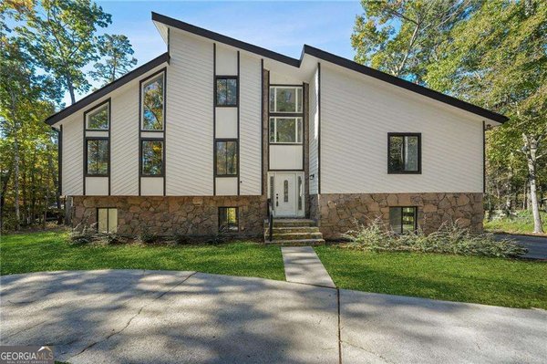 4013 Brenteresa Court, Snellville