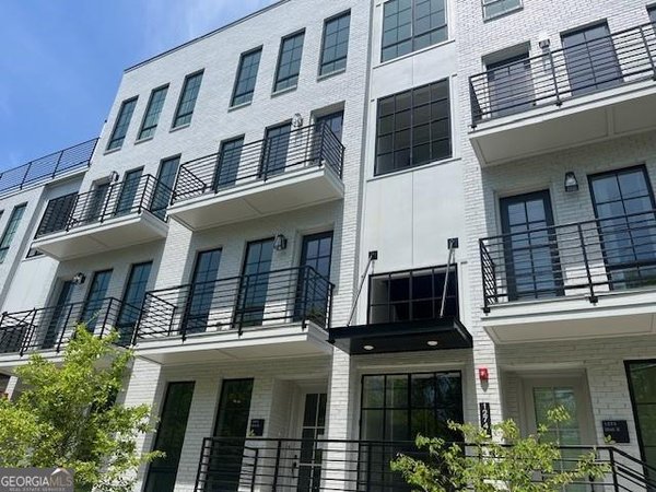 988 Bibbs Circle, Atlanta