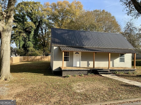 41 Sixth Street, Trion