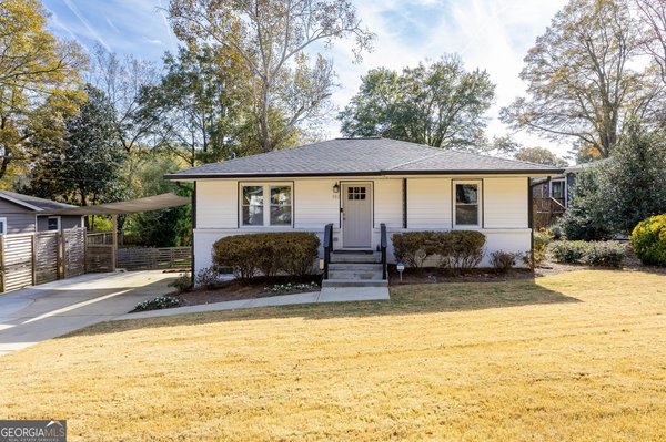 982 Oakdale Drive, Smyrna