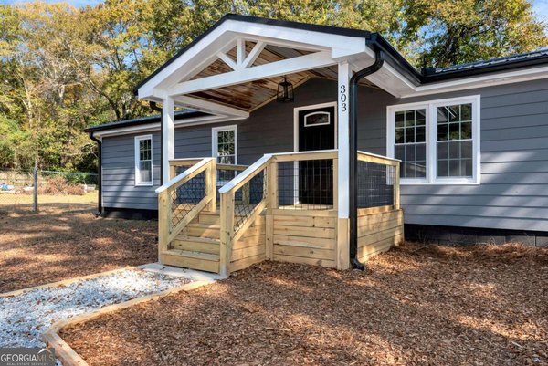 303 Rooks Road, Winder