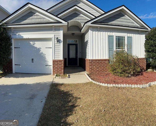 198 Chapel Lake, Savannah