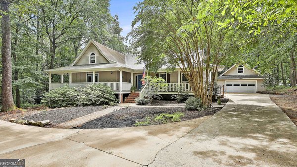 7 Red Bud Trail, Newnan