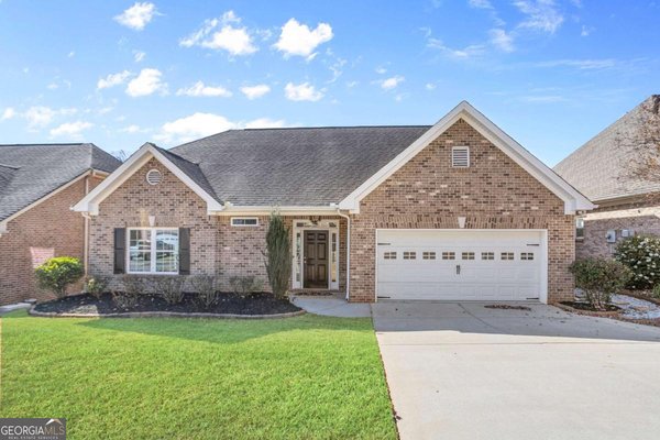726 Retreat Woods Way, Dacula