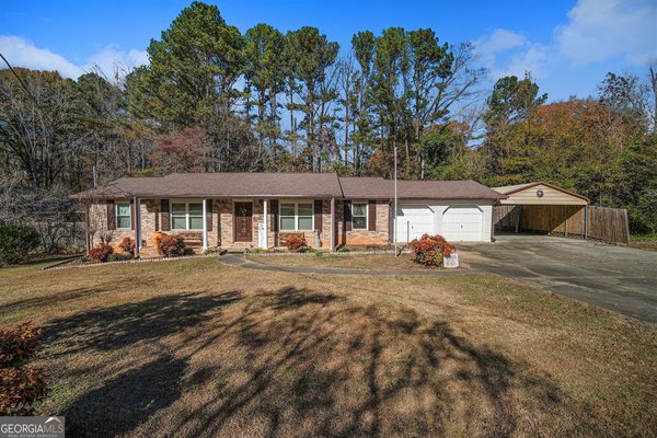 2436 Falls River Drive, Lithia Springs