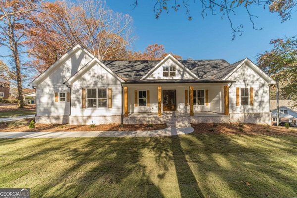 327 Pine Circle, Monroe