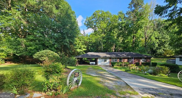 4884 Maurice Drive, Lilburn