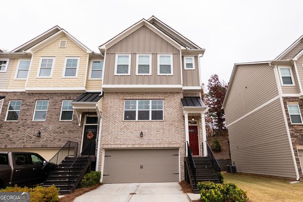 2527 Hedgeway Circle, Kennesaw
