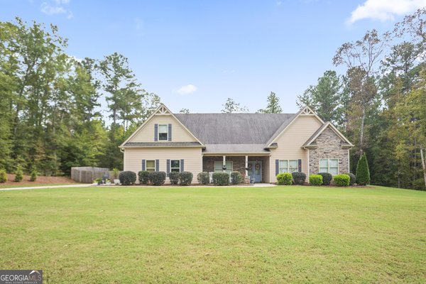 198 Austin Storey Circle, Newnan