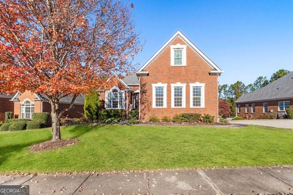 5235 Villa Lake Court, Suwanee