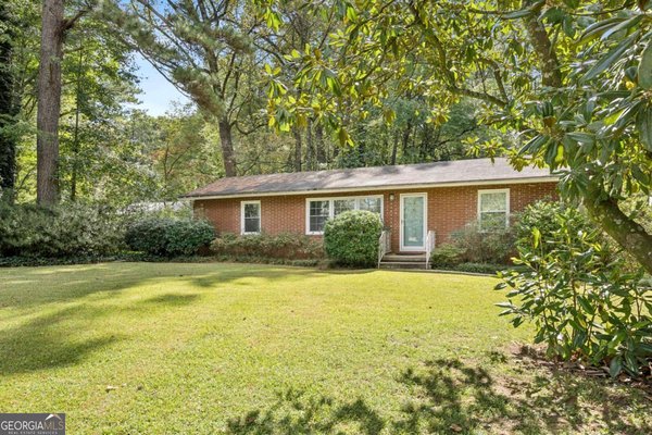 2855 Hollywood Drive, Decatur