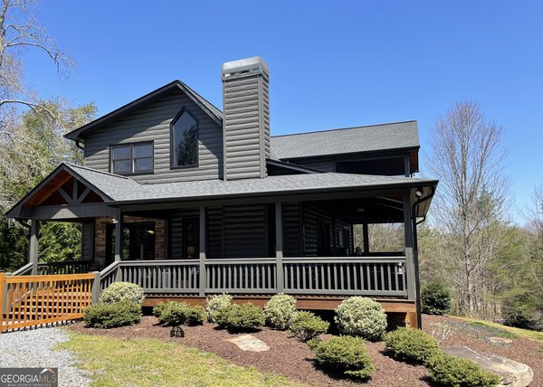 19 Chestnut Hills Lane, Blue Ridge