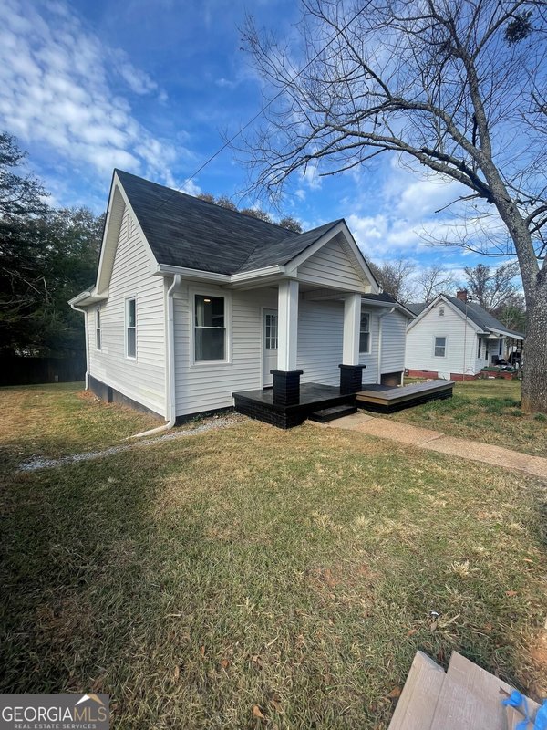 300 Granite Street, Hogansville