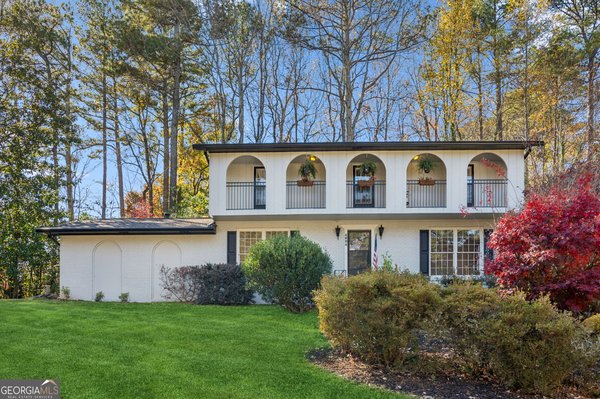 4894 Macbain Lane, Dunwoody