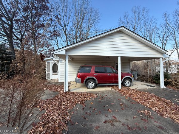 4003 Warren Road, Flowery Branch