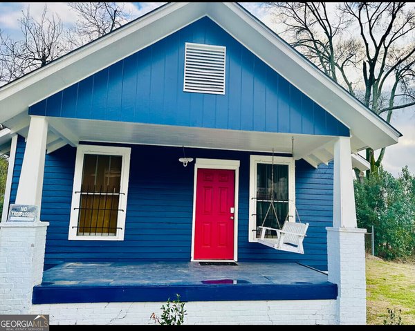 686 robert henry Street, Macon