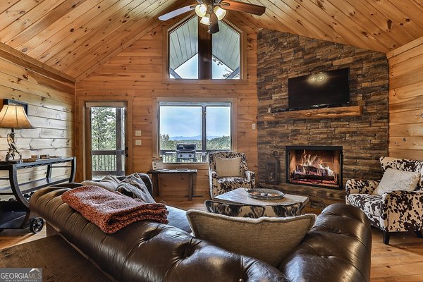 211 Big Timber Road, Mineral Bluff