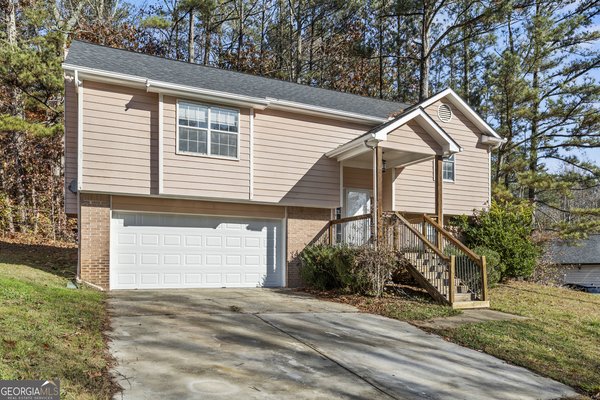 2102 Sandtree Court, Atlanta