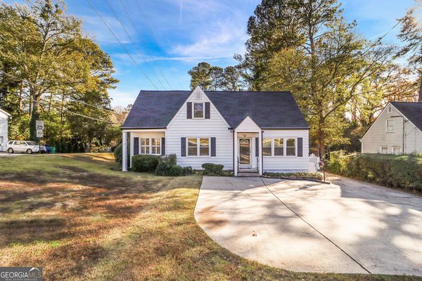 1831 Dresden Drive, Brookhaven