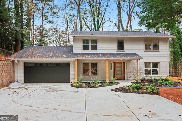 3841 Brooklawn Court, Brookhaven