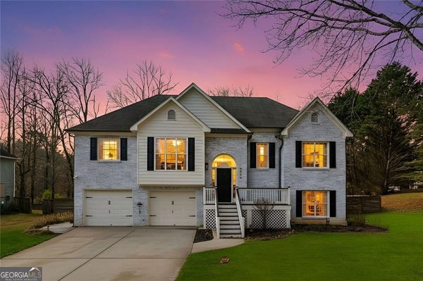 5595 Vaughn Road, Woodstock