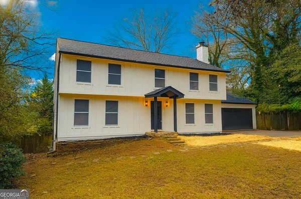 150 POND Court, Roswell