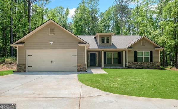 1925 Millard Farmer Road, Newnan