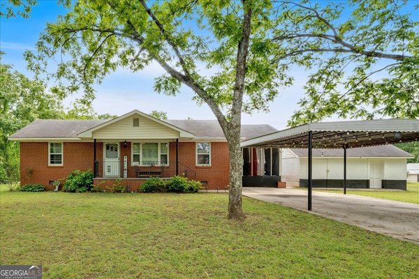 7783 Cantrell Road, Douglasville