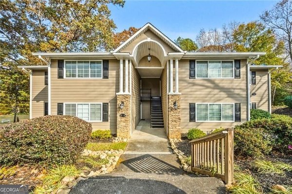 1468 BRIARWOOD Road, Brookhaven