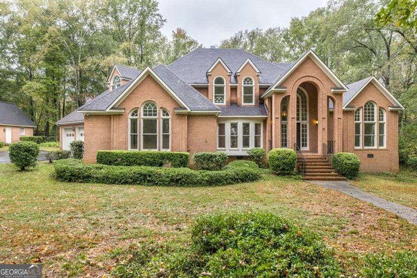 155 Howard Oaks Drive, Macon