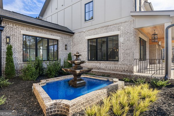 1005 Haddie Way, Alpharetta