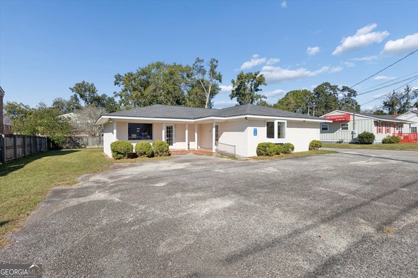 311 Zetterower Avenue, Statesboro