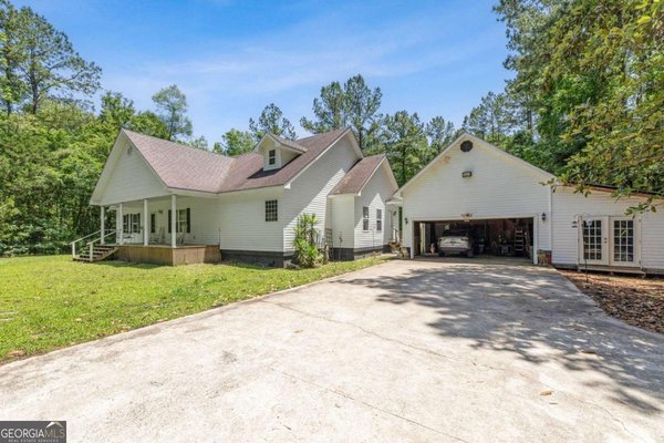 389 Magnolia Drive, Waverly
