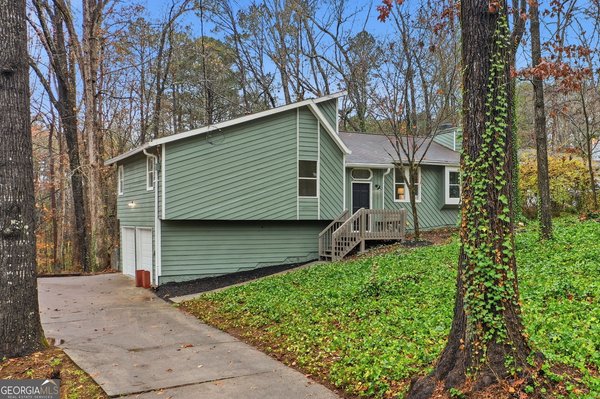 1031 LAKEWOOD Drive, Marietta