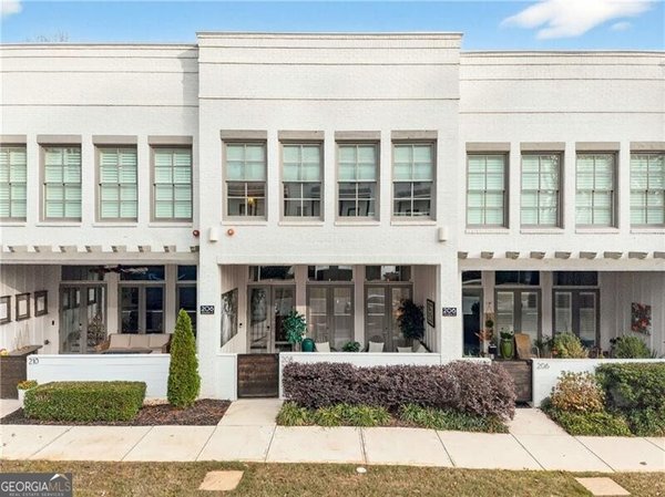 208 Sessions Street, Woodstock