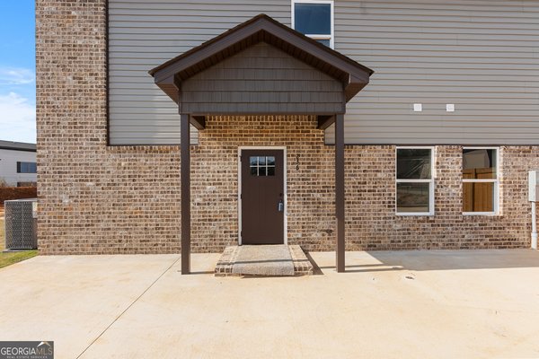 236 Beau Claire Circle, Byron