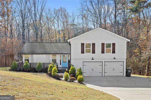 1940 Oak Ridge Court, Marietta