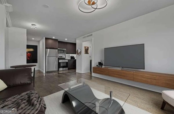 2285 Peachtree Road, Atlanta