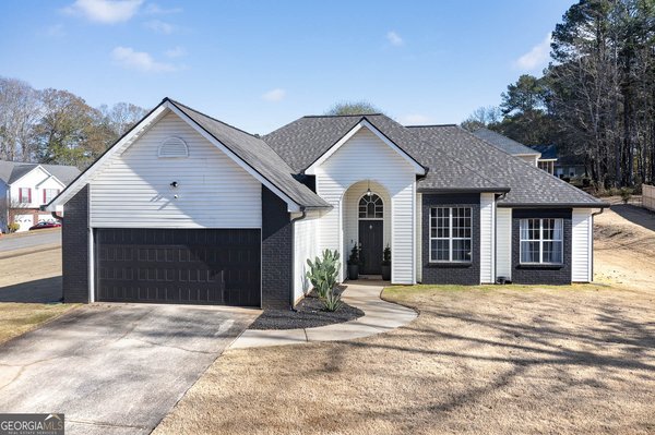 211 Ashley Oaks Drive, McDonough